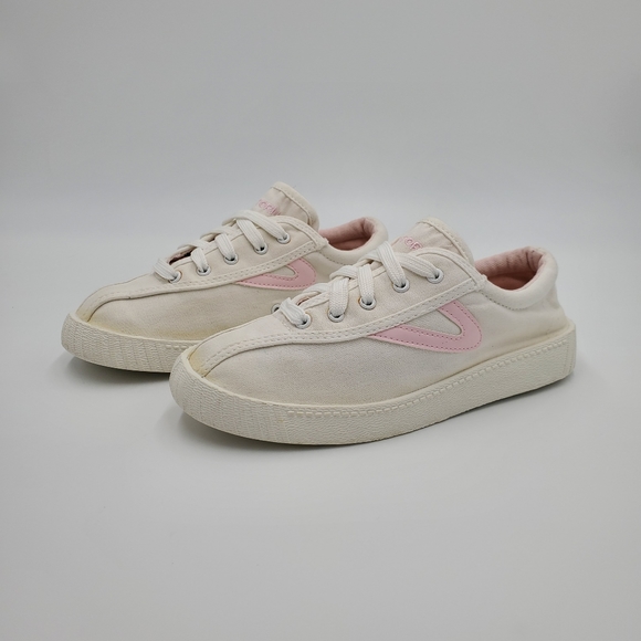 💲SOLD💲Tretorn Girls Nylite Plus Textile Retro Fashion Style Sneaker Shoes - Picture 1 of 11
